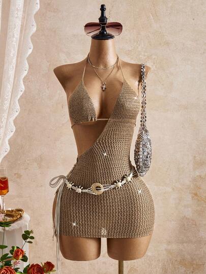 Bellisia Đầm đi biển gợi cảm hở lưng, cổ yếm, màu trơn dành cho nữ.