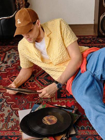 VeloEdit 男士花卉纹理短袖单排扣时尚衬衫