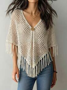 SHEIN Franclia Trang phục mùa hè mới cho nữ, Áo choàng poncho dệt kim màu trắng ngà - Cổ chữ V dáng tam giác, cài một nút, chi tiết tua rua ở gấu áo, nét quyến rũ boho và phong cách biển cả. - Màu be - Xem 5