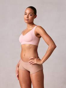 Veilyse Women's Solid Color Full Coverage Seamless Wireless Padded Bra, Comfortable & Soft, With Removable Pads, Basic Style With Sports Vibe - Pink - View 3