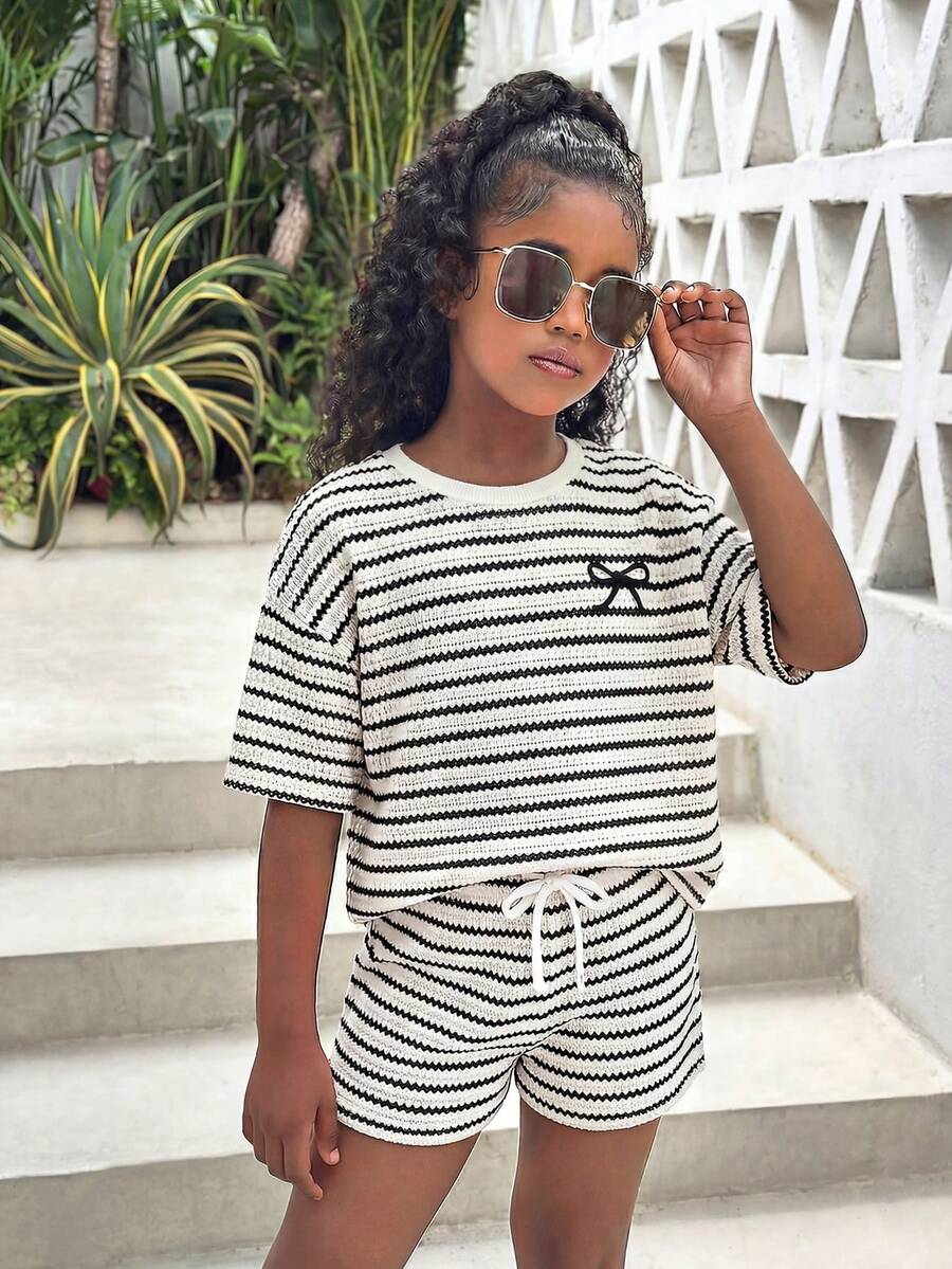 SHEIN 青少年女孩 2 件套黑白條紋夏季套裝,休閒度假假日服飾,復古 Y2K 上衣與短褲套裝 - 彩色 - 查看 1