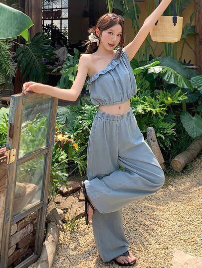 DAZY Women's Ruffled Sleeveless Top And Denim Pants Set