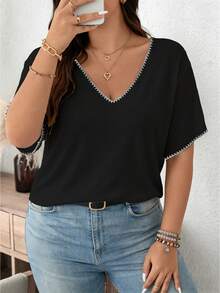SHEIN LUNE Áo thun ngắn tay cổ chữ V họa tiết vỏ sò phối màu tương phản, phong cách tối giản thường ngày, dành cho phụ nữ cỡ lớn, thích hợp cho mùa hè. - Nhiều màu - Xem 4