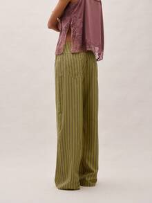 Nöista Pantalones holgados con rayas verticales de color verde oliva, con un diseño de pierna recta relajada, que ofrecen un estilo casual y versátil. Un imprescindible para la primavera y el verano, que combina comodidad y moda, perfecto para vacaciones y compras casuales, ofreciendo una excepcional practicidad. - Verde - Ver 2