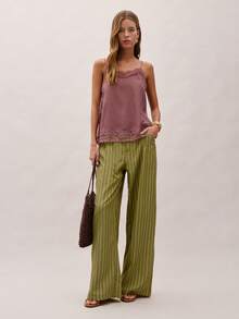 Nöista Pantalones holgados con rayas verticales de color verde oliva, con un diseño de pierna recta relajada, que ofrecen un estilo casual y versátil. Un imprescindible para la primavera y el verano, que combina comodidad y moda, perfecto para vacaciones y compras casuales, ofreciendo una excepcional practicidad. - Verde - Ver 1