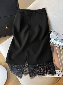 GlowEve CURVE Falda elegante de unicolor con contraste de encaje y abertura en el bajo para mujer de talla grande - Negro - Ver 2