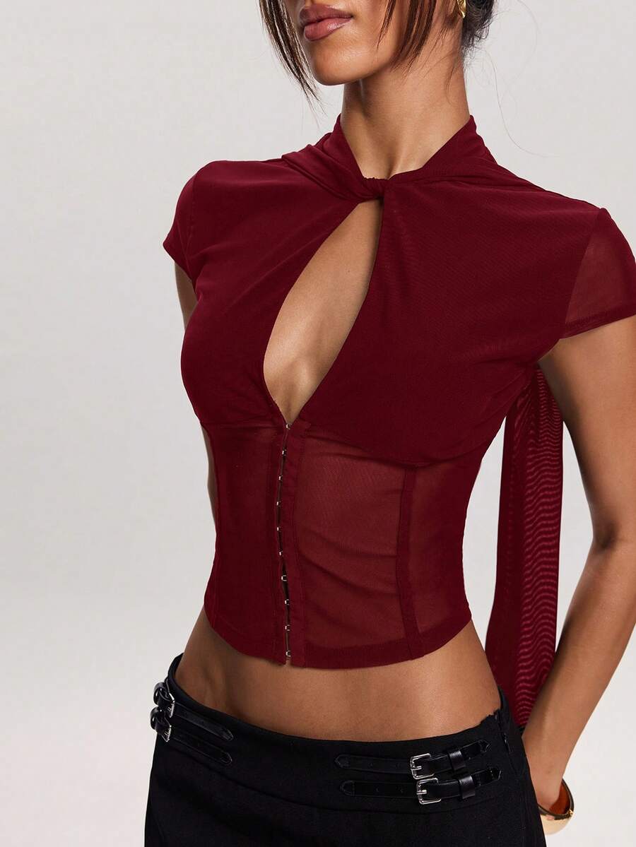 SHEIN BAE 女士纯色镂空设计短袖性感上衣 - 酒紅色 - 查看 1