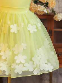 SHEIN Glamorique Kids 女童公主裙，花童礼服，生日派对婚礼正式礼服，缎面面料，无袖，黄色，多层网纱裙摆，中东和欧洲风格蝴蝶结系带后背 - 黃色 - 查看 6