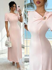 SHEIN Elenzya 女士不对称设计金属扣装饰领口修身优雅连衣裙，适合日常通勤、度假、音乐节、时尚法式街头风约会、复古百搭，春夏新款浅粉色长袖连衣裙 - 淺粉色 - 查看 3