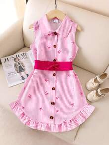 SHEIN Genkimix Kids Đầm sơ mi kiểu phương Tây cho bé gái, có thắt lưng, viền bèo nhún và dây buộc eo, thích hợp cho mùa xuân/hè, kỳ nghỉ, du lịch. - Hồng - Xem 1