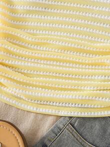 SHEIN 少女黄白条纹不对称露肩无袖短款针织上衣，镂空条纹面料，修身露肩性感款式，夏季新款轻薄收腰打底衫，美式复古酸甜短袖，独特不对称领口针织衫 - 黃色 - 查看 7