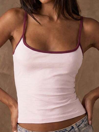 Camiseta ajustada informal con ribete de contraste para niña preadolescente