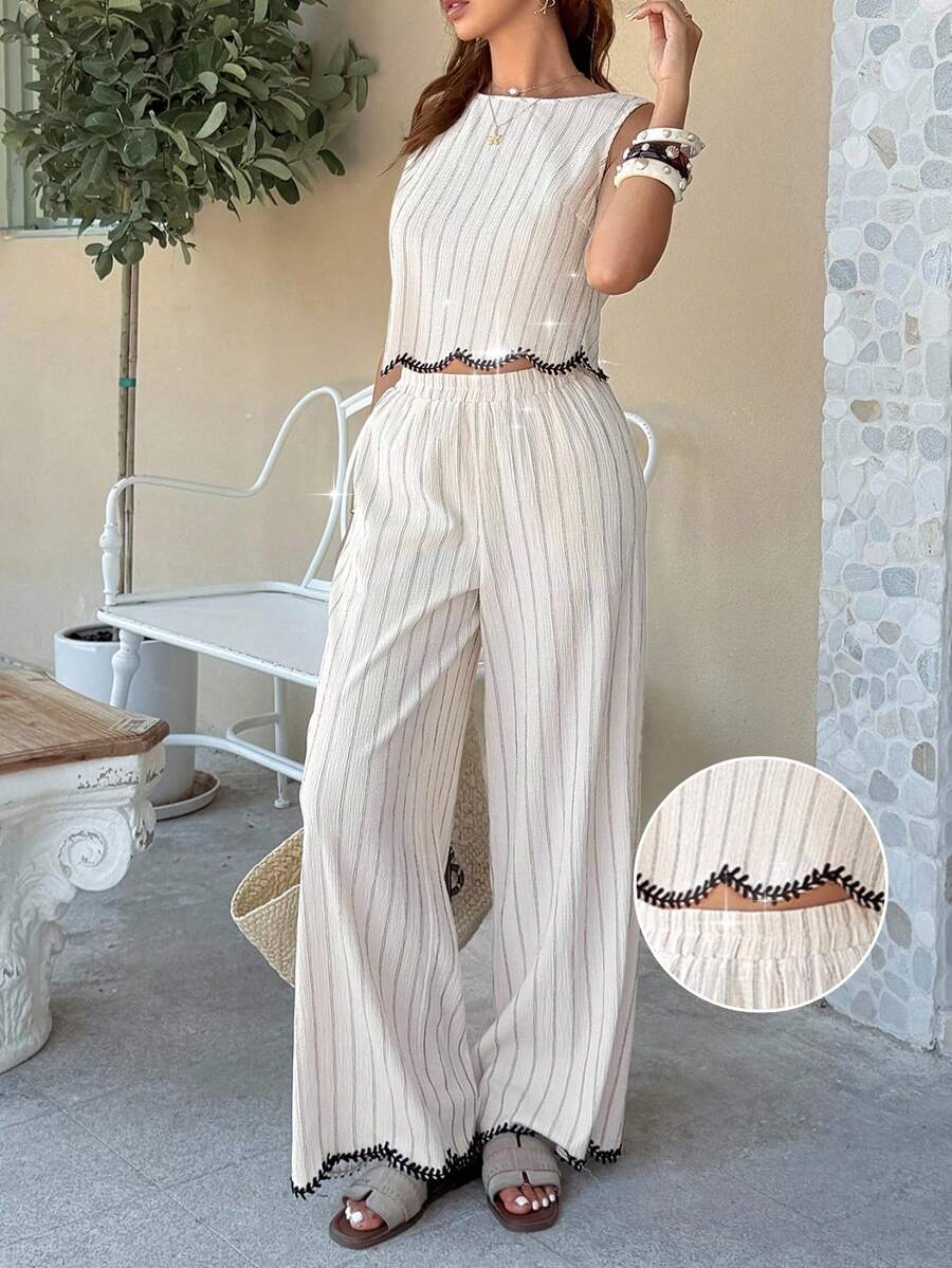 Serisse Bộ đồ nữ gồm áo cổ tròn kẻ sọc và quần ống rộng, kiểu dáng thường ngày. - Màu be - Xem 1