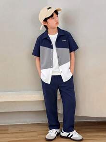 SHEIN Set 2 buc. Tricou polo cu guler polo și pantaloni cu talie elastică, casual, confortabil, minimalist, practic, pentru preadolescenti, băieți, potrivit pentru toamnă, primăvară, vară, potrivit pentru purtare zilnică, joacă în aer liber, sport, școală, fotografie stradală, petrecere și timp liber acasă. - alb - Vizualizare 4