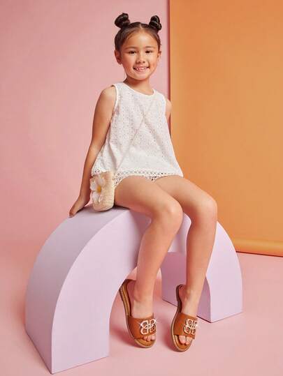 Mini mi #QuteChic SandÃ¡lias Rasteiras Femininas com Solado com Acabamento Dourado, Palmilha Acolchoada, Logotipo MetÃ¡lico Estampado, Tira Fina em PU na Cor Bege - Elegante, Leve e Chique para o Dia a Dia
