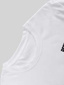 Manfinity EMRG Men's Retro Portrait Black & White Print T-Shirt, Music Festival Tee - White - View 5
