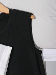 SHEIN 两件套女童休闲通勤纯色衬衫和背带裙，儿童白色短款上衣+黑色针织背带裙，休闲百搭通勤装 - 黑與白 - 查看 4