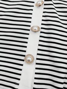 Elenzga Nueva camiseta casual elegante de manga corta con cuello en V acanalado, diseño de falso pliegue y ajuste ceñido para mujeres jóvenes - Blanco y Negro - Ver 7