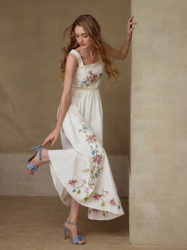 FLOWER EMBROIDERY GATHERED DRESS