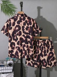SHEIN 两件套男童休闲校服/度假印花衬衫短裤套装，适合通勤、上学、日常休闲、运动、春夏穿着。 - 彩色 - 查看 4