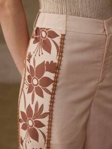 MOTF PREMIUM QUẦN ỐNG THẲNG HỌA TIẾT HOA PHONG CÁCH BOHEMIAN MÙA HÈ DÀNH CHO NỮ - Màu Khaki - Xem 3