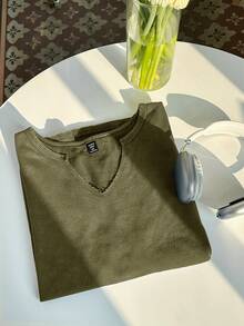 SHEIN EZwear 大码春夏服装，做旧酸洗宽松短袖V领T恤，纯棉面料，春夏款 - 軍綠色 - 查看 7
