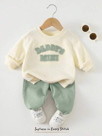 Cozy Pixies Bộ 2 quần jogger cổ tròn tay dài in chữ mềm mại cho bé trai kèm quần jogger cạp chun