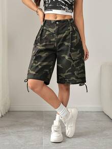 SHEIN PETITE 女士迷彩图案工装口袋宽松休闲牛仔百慕大短裤 - 軍綠色 - 查看 5