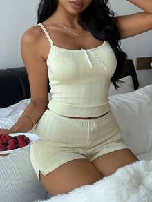 Livesso Bộ đồ ngủ nữ gồm áo hai dây và quần short dệt kim jacquard mềm mại, có đệm ngực tích hợp, thích hợp cho mùa hè. - Màu vàng - Xem 10