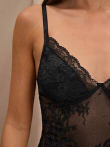 SHEIN BAE 女士花卉蕾丝短款吊带背心 - 黑色 - 查看 8
