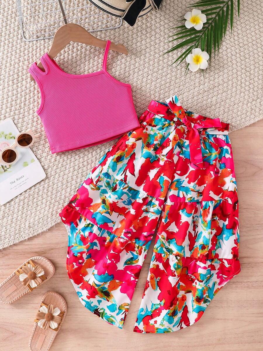 SHEIN Bộ đồ đi nghỉ mát cho bé gái: Áo hai dây cổ lệch màu trơn và quần ống rộng in hoa. - Màu Hồng Tươi - Xem 1