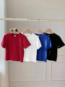 SHEIN 4件套男童舒适休闲日常百搭3D字母印花短袖T恤，适合春、夏、秋、冬四季日常穿着、运动、郊游、上学、聚会、节日、拍照、返校季等场合。 - 彩色 - 查看 4