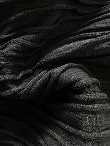 Bộ bikini dành cho thiếu nữ với họa tiết dập nổi và điểm nhấn kim loại. - màu đen - Xem 9