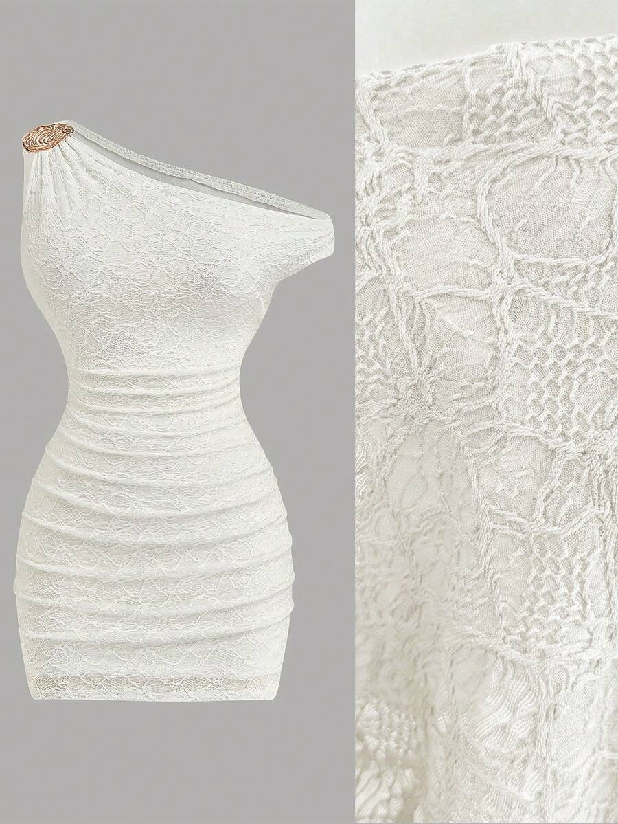 Sweetra Plus Size White Summer Elegant Party Y2K Asymmetrical Shoulder Texture Fabric Pleated Vacation Dress, Metal Buckle Decoration, Wedding, Daily - White - View 1