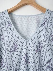 EMERY ROSE 大码女式碎花V领荷叶边短袖休闲连衣裙 - 彩色 - 查看 10