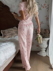 Bộ đồ ngủ kiểu dáng giản dị, dễ thương, cổ áo phối ren hoa tulip, viền bèo nhún. - Hồng - Xem 2