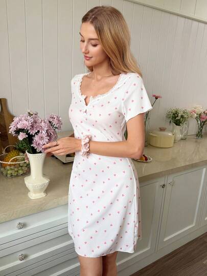 Snug Reverie 女士心形印花蕾丝边圆领装饰心形印花针织短袖睡裙