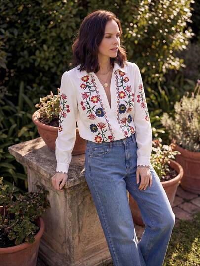 Dayvera Women's V-Neck Floral Print Casual Versatile Daily Wear Shirt