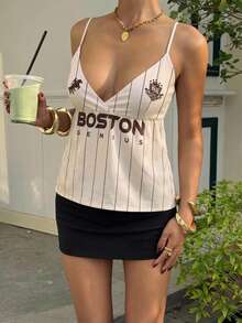 Muchica 这款女士休闲V领吊带背心，适合外出、街头风、Y2K风格以及春夏穿搭，搭配撞色棕色领子和条纹袖子。马匹印花增添了复古、学院风、经典、时尚、青春和街头潮流气息。面料顺滑舒适，是秋季的理想之选。 - 彩色 - 查看 4