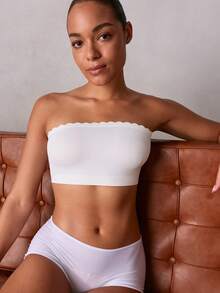 Veilyse Sujetador sin tirantes para mujer, sujetador bandeau sin costuras, casual & cómodo, sujetador sin aros con borde de volantes elásticos, bralette sin relleno, top tubo sin espalda suave, ropa interior de estilo versátil, ajuste sin aros suave & cómodo, adecuado para uso diario, sujetador invisible, sujetador de boda para verano - Blanco - Ver 1