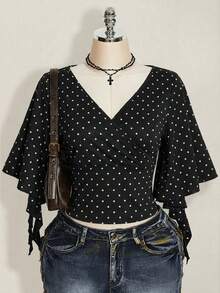 SHEIN ICON Áo thun nữ cỡ lớn kiểu retro thanh lịch, cá tính, gợi cảm, hiện đại, họa tiết chấm bi đen trắng, cổ chữ V, tay bồng, phong cách Y2K, ôm sát, đa năng, phù hợp cho các lễ hội âm nhạc. - Nhiều màu - Xem 1
