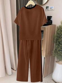 GlowEve 2pcs/Set Women's Fashion Round Neck Embroidered Print Contrast Trim T-Shirt, Casual Elastic Waist Embroidered Wide Leg Pants Set - Multicolor - View 2