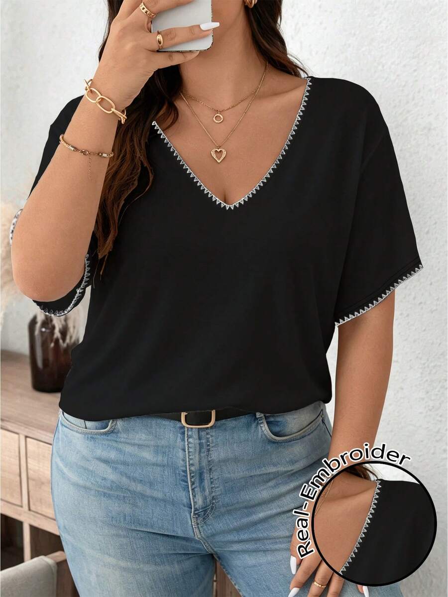 SHEIN LUNE Áo thun ngắn tay cổ chữ V họa tiết vỏ sò phối màu tương phản, phong cách tối giản thường ngày, dành cho phụ nữ cỡ lớn, thích hợp cho mùa hè. - Nhiều màu - Xem 1