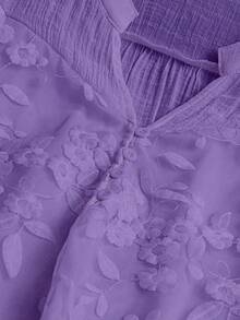 SHEIN LUNE CURVE Camisa de talla grande con cuello con muesca, unicolor y bordado floral - Púrpura malva - Ver 3