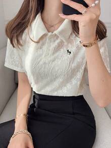 FRIFUL Polo col à revers régulier pour femmes avec demi-zip, broderie et tissu imprimé. Idéal pour l'été. - Blanc - Voir 4