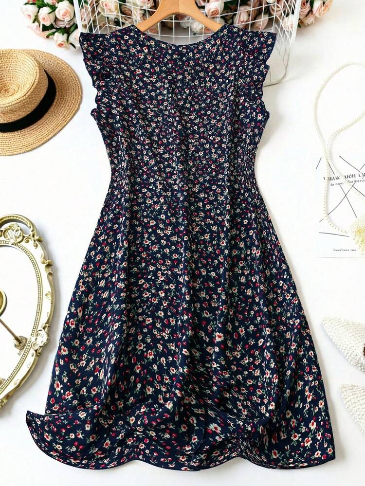 Plus Size Women's Ditsy Floral Cap Sleeve Vacation Dress