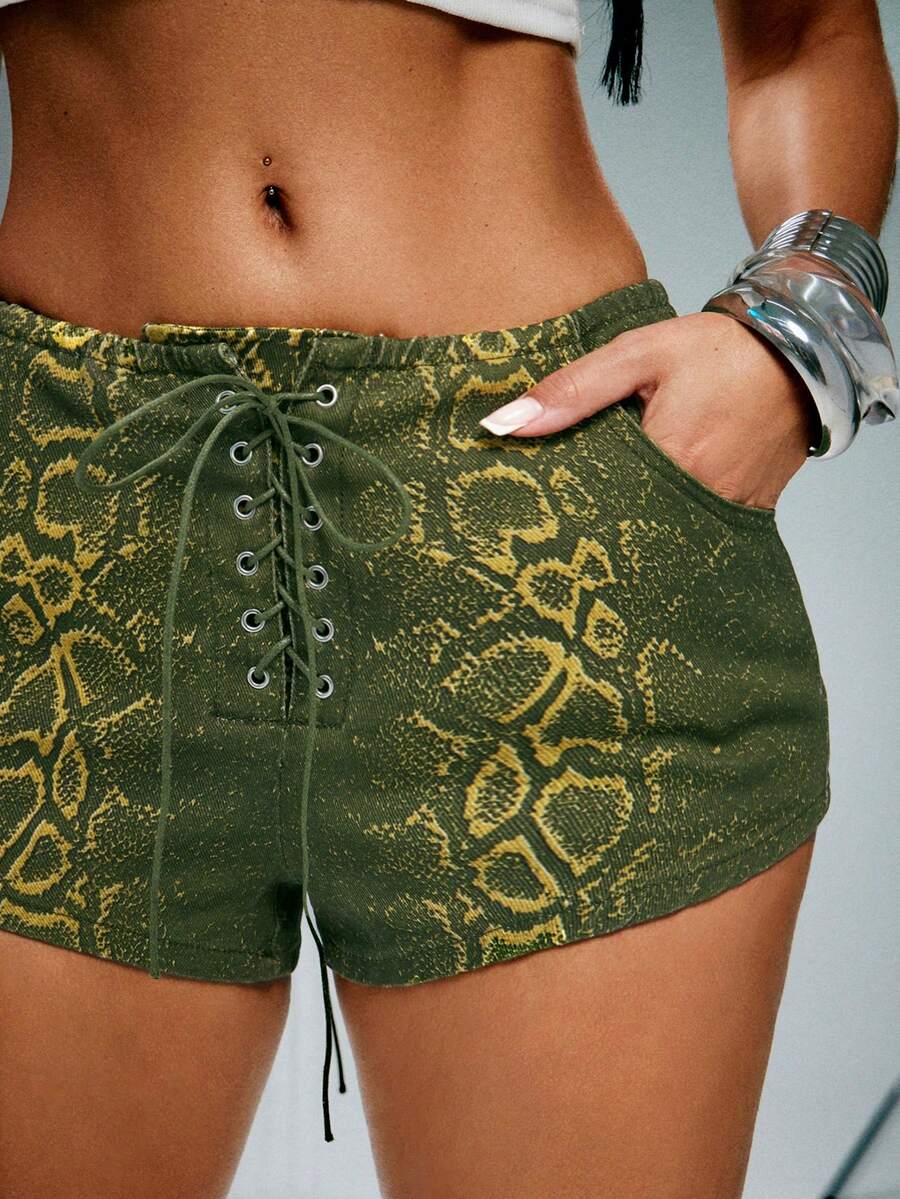 Denimoi Short court sexy à imprimé serpent avec dentelle à l'avant et à l'arrière, short sexy pour concert et sortie en boîte de nuit - Vert - Voir 1