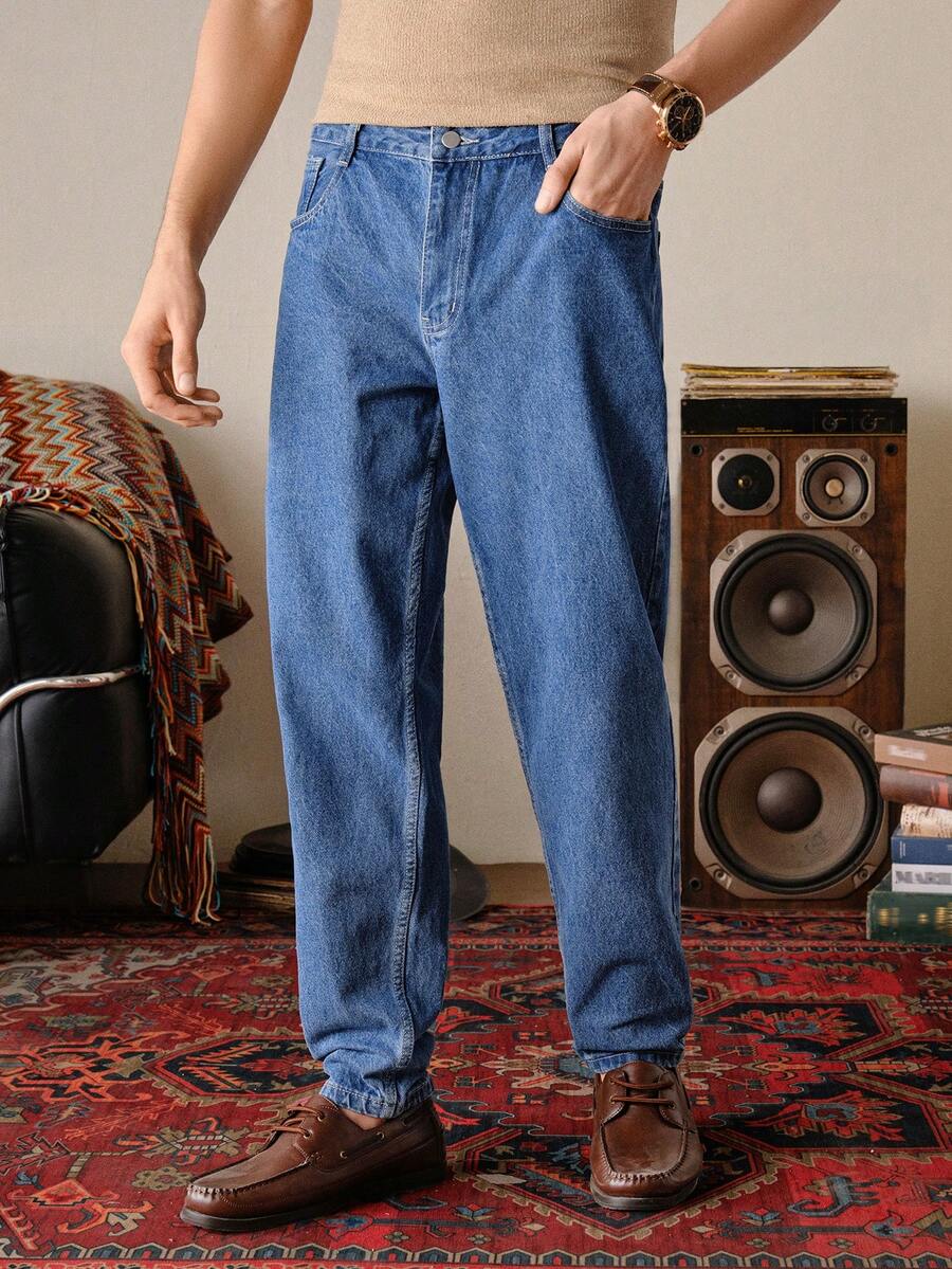 VeloEdit Jeans de mezclilla con bolsillo delantero y abotonado simple para hombre, uso casual de todos los días - Azul lavado medio - Ver 1