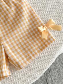 SHEIN Set di maglietta a maniche corte con fiori 3D e pantaloncini a quadri per bambine - Giallo - Visualizzare 4