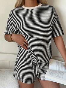 SHEIN EZwear Black Striped Print Round Neck Short Sleeve T-Shirt And Shorts Casual Set - Black - View 6